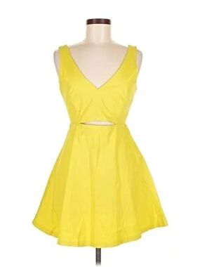 Zara Trafaluc Collection Yellow V-Neck Sleeveless Mini Dress Size Large